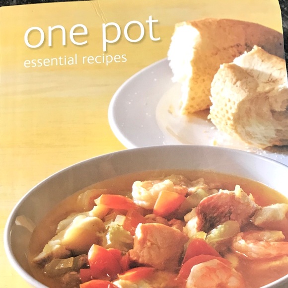 One pot essential recipes Cookbook edited by Gina Steer book - Picture 1 of 5
